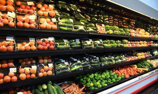 Prime Minister Urges Businesses to Stay Open for Last Minute Storm Preparations